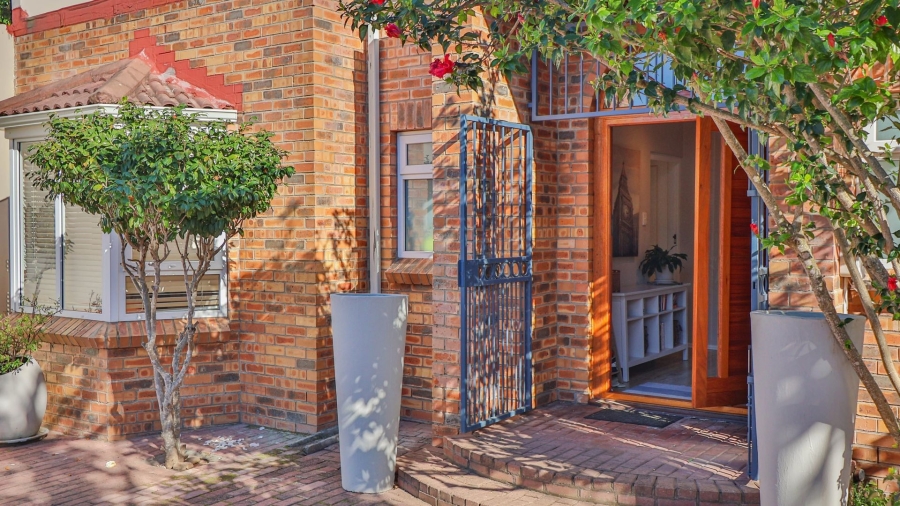 3 Bedroom Property for Sale in Westcliff Western Cape